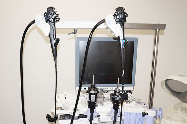 経鼻内視鏡と大腸内視鏡